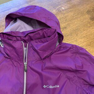 Columbia Women's Rain Jacket - Size L